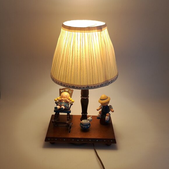 Musical Nursery Lamp - Picture 2 of 10